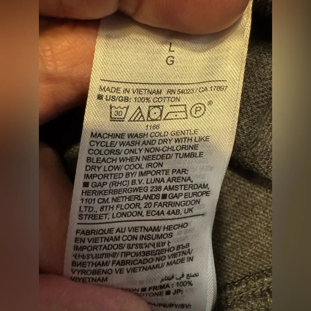 Banana Republic “blurring boundary